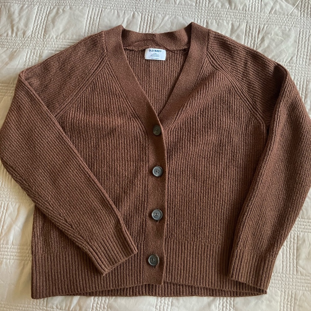 Brown size large Old Navy sweater/cardigan.